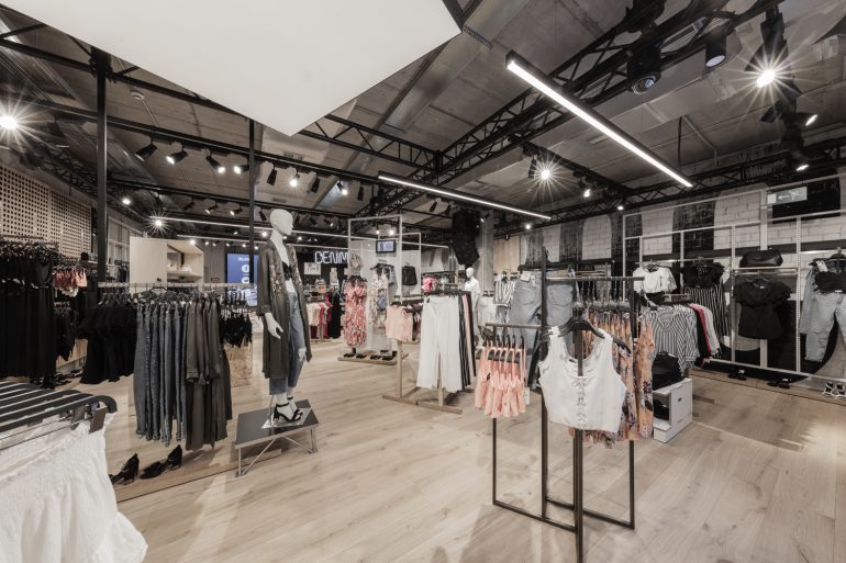 Bershka - Plaza de Lugo - A CORU・A (6)
